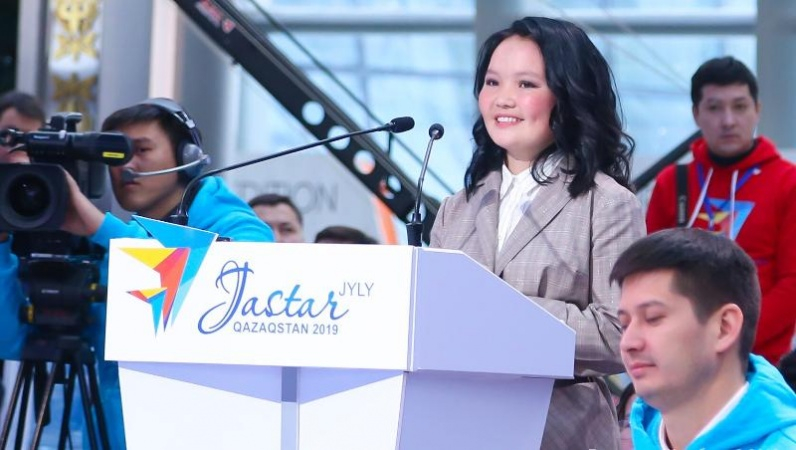 ​Күллі әлемге танылған Айшолпан алғаш рет Назарбаевпен кездесті
