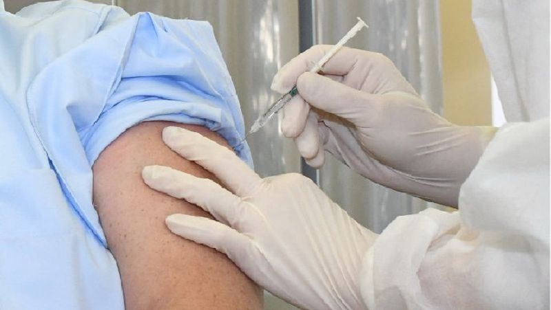 ДДСҰ коронавирусқа қарсы вакцинаны үш реттен асырмауға шақырды