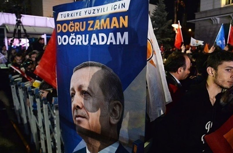 Түркиядағы сайлау: үшінші кандидат Ердоғанды қолдады