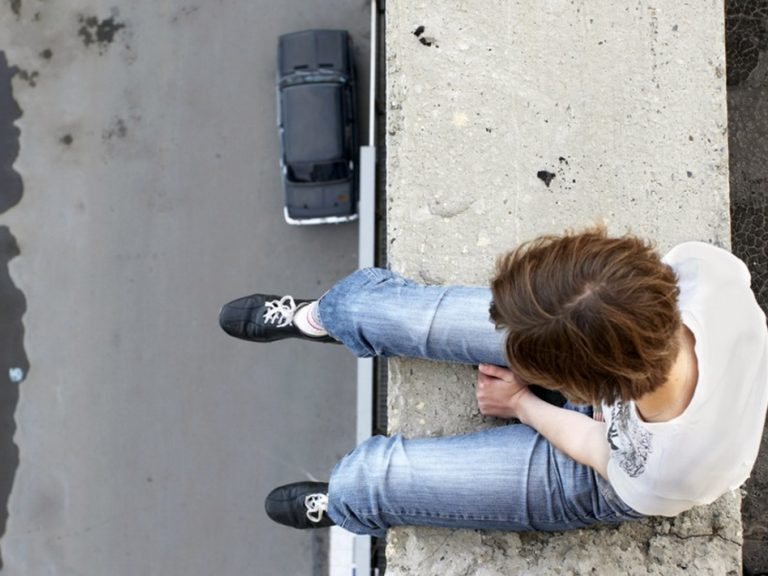 СЫНЫПТАСТАР мазағы СУИЦИДКЕ себеп болуы мүмкін СЫНЫПТАСТАР мазағы СУИЦИДКЕ себеп болуы мүмкін