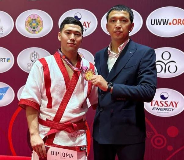 Түркістандық Кәрім Асылжан Азия чемпионы атанды Түркістандық Кәрім Асылжан Азия чемпионы атанды