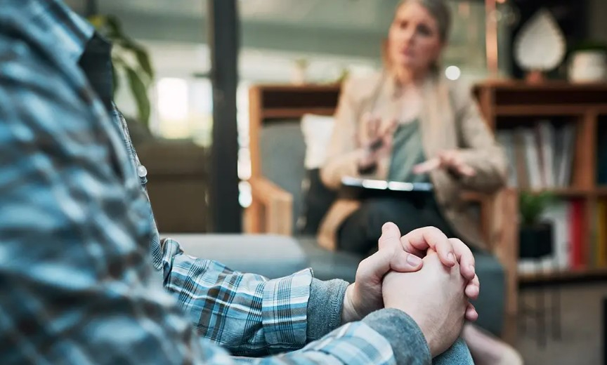 Енді Қазақстанда күйзеліске түскен мұғалімдер психологқа тегін бара алады Енді Қазақстанда күйзеліске түскен мұғалімдер психологқа тегін бара алады