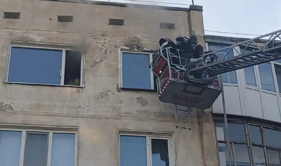 Көкшетауда 80-нен асқан қария пәтерінде тірідей жанып кете жаздады Көкшетауда 80-нен асқан қария пәтерінде тірідей жанып кете жаздады