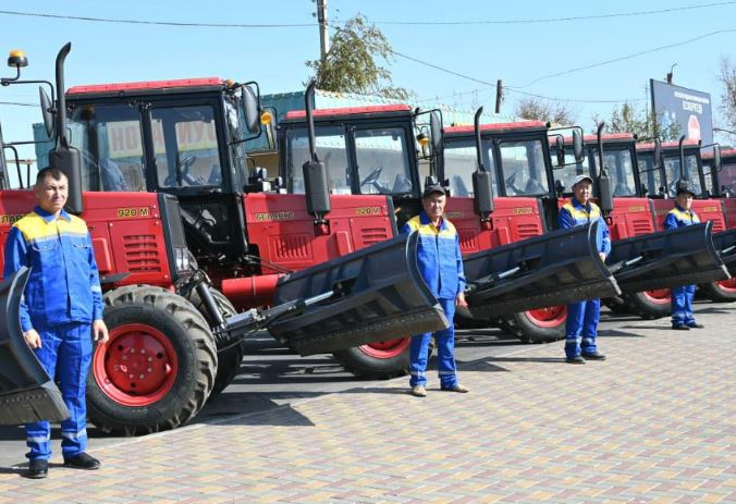 ТҮРКІСТАН: Жетісайда коммуналдық сала өкілдеріне жаңа техникалар табысталды ТҮРКІСТАН: Жетісайда коммуналдық сала өкілдеріне жаңа техникалар табысталды