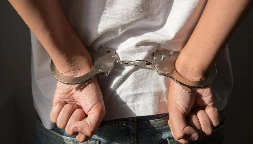 Алматы облысында 12 жастағы қызды зорлады деген күдікпен жасөспірім ұсталды Алматы облысында 12 жастағы қызды зорлады деген күдікпен жасөспірім ұсталды