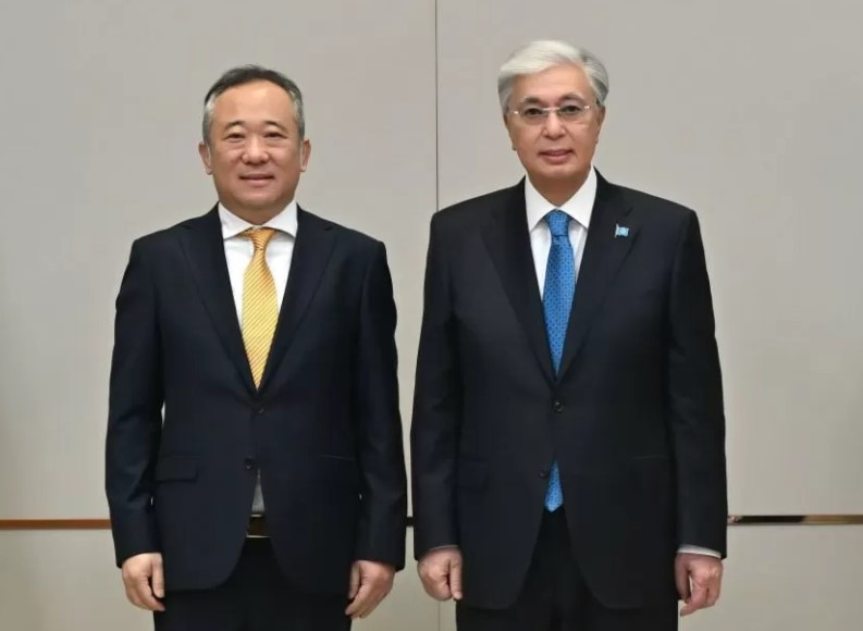 Мемлекет басшысы Бейжің Тіл және мәдениет университетінің президенті Дуань Пэнді қабылдады Мемлекет басшысы Бейжің Тіл және мәдениет университетінің президенті Дуань Пэнді қабылдады