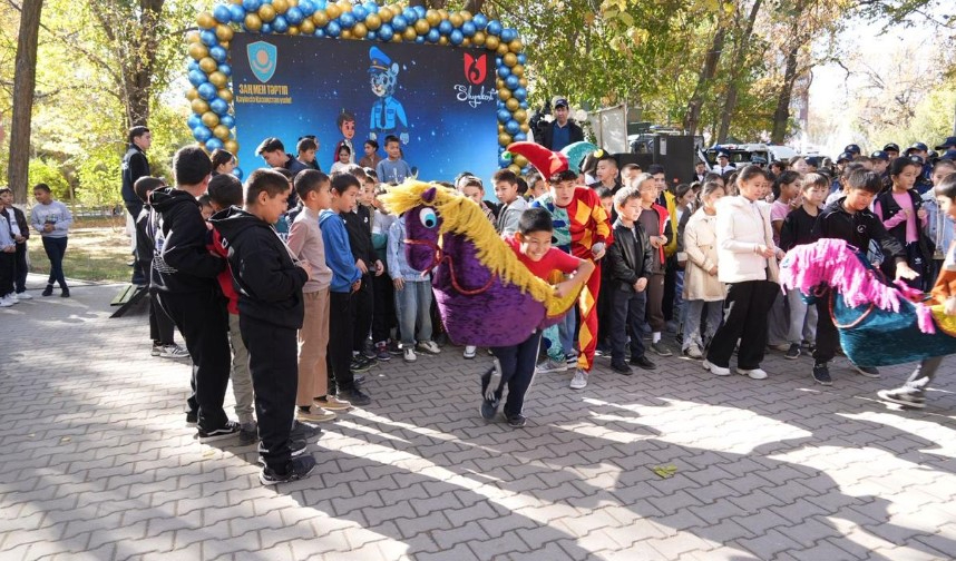 Закон и порядок: в Шымкенте полиция представила детям мультфильм о законе Закон и порядок: в Шымкенте полиция представила детям мультфильм о законе